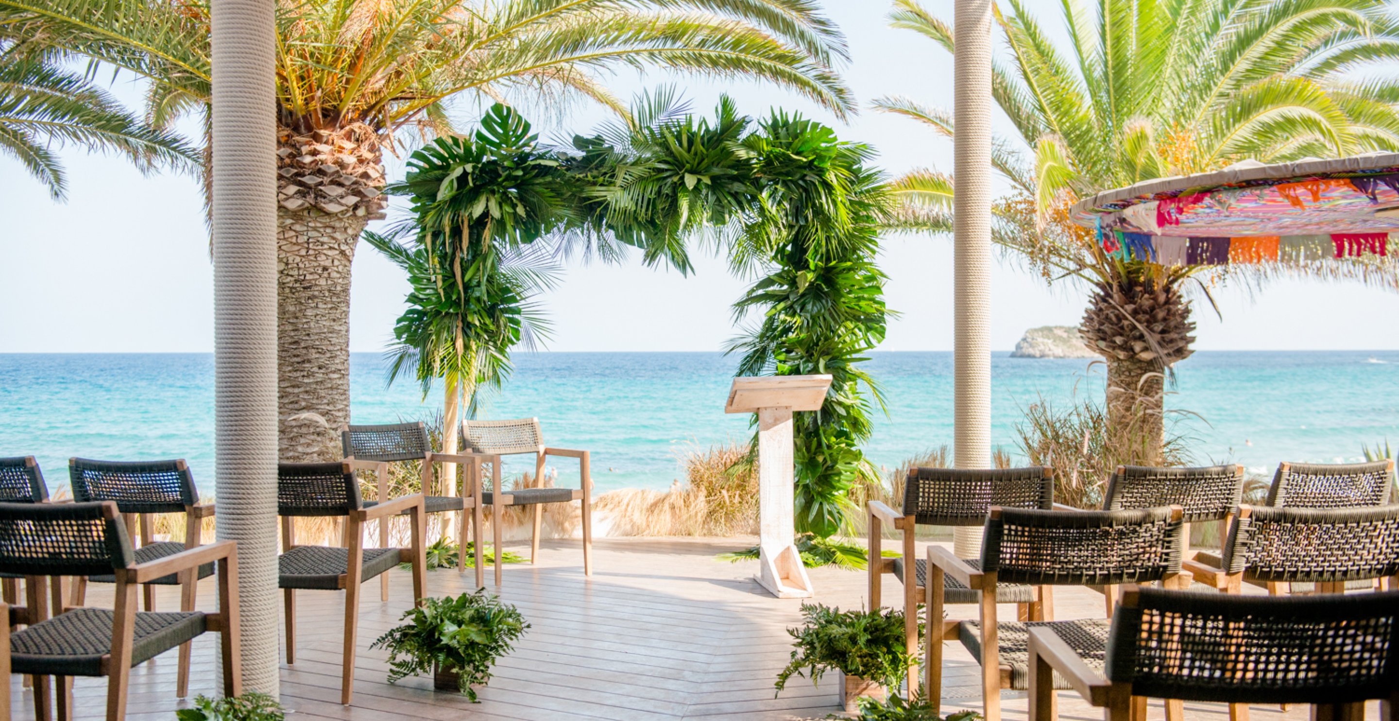 Matrimonio Aiyanna Ibiza decorazione spiaggia 